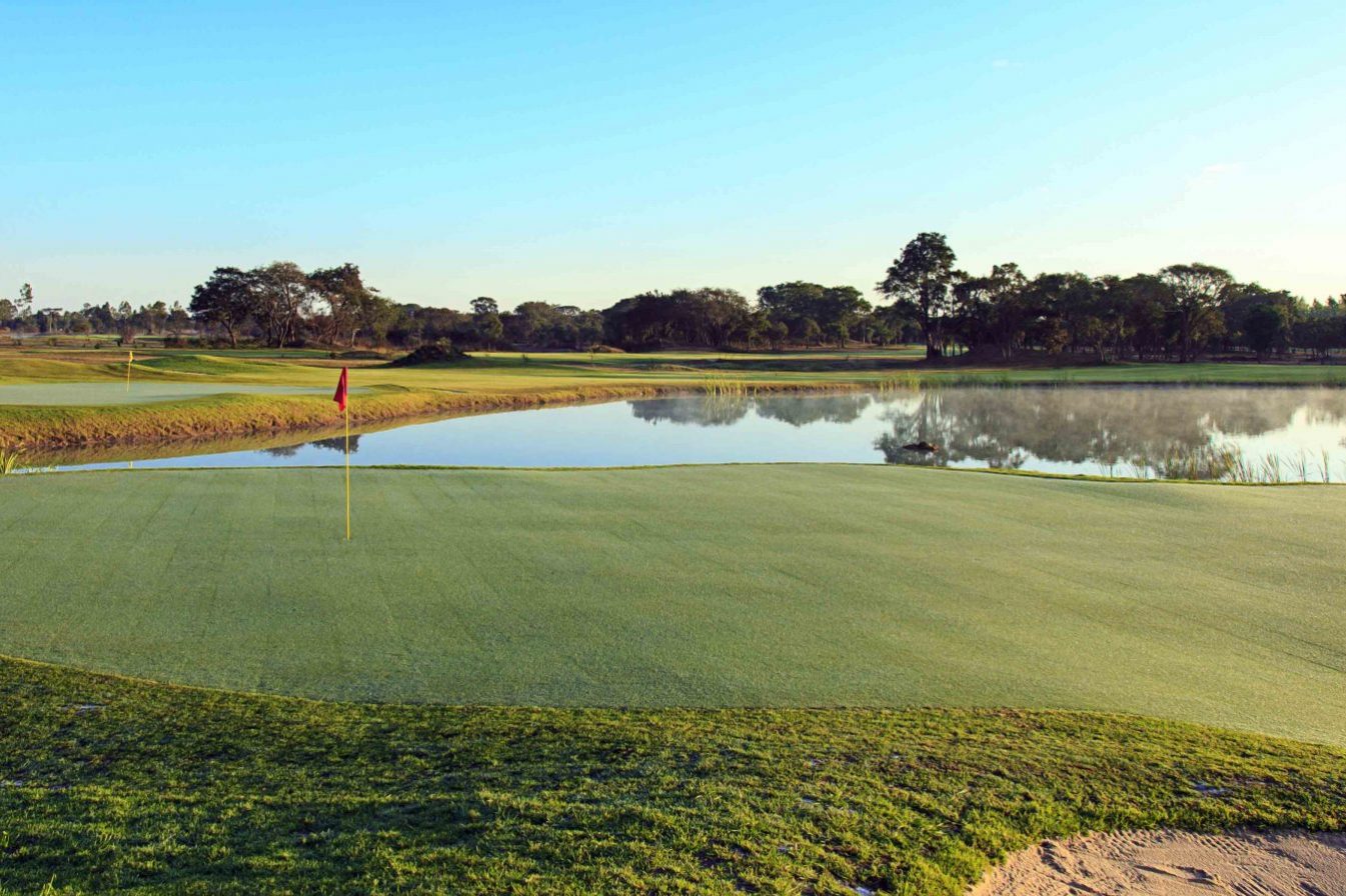 close-up-of-hole-and-dam2 bonanza golf course, zambia, lusaka